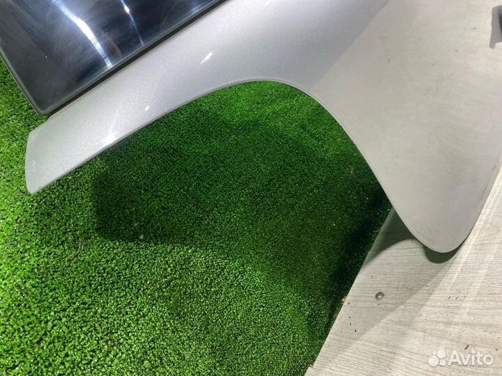 Крышка багажника Toyota Vitz SCP10