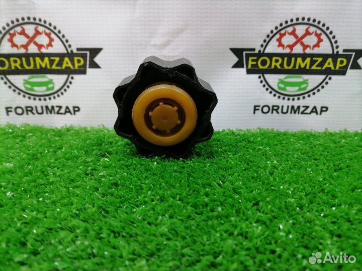 Крышка расширительного бачка Peugeot 308 2007-2015