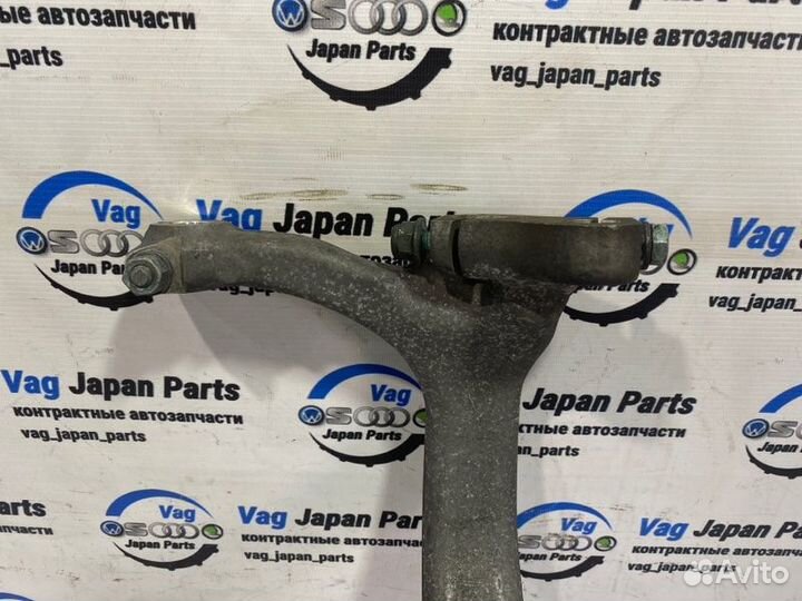 Кулак поворотный передний правый Audi A4 B7 ALT