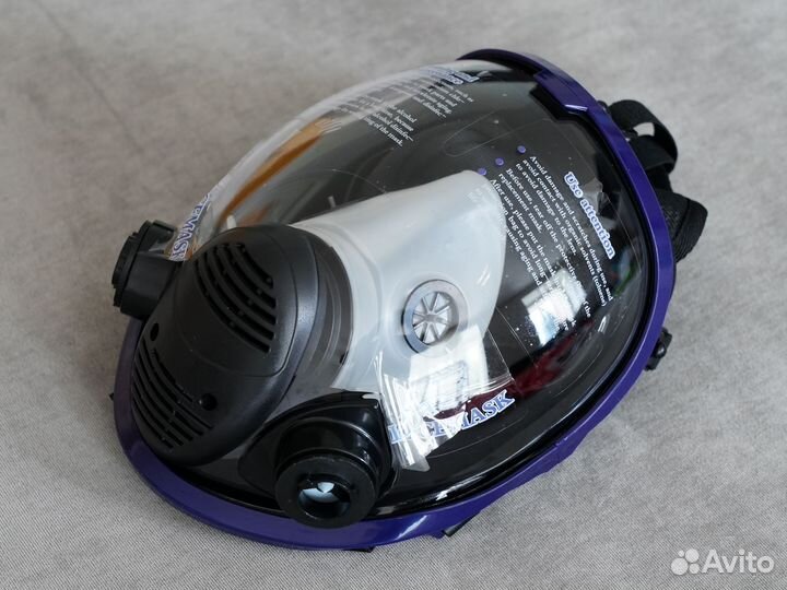 Новый респиратор (набор с фильтрами)