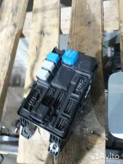 Блоки предохранителей верна+