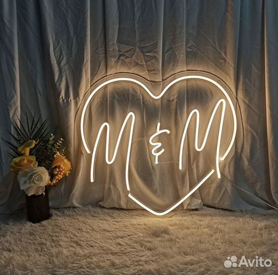 Неоновая вывеска на заказ светящаяся надпись