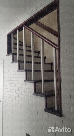 Лестница на металлическом каркасе