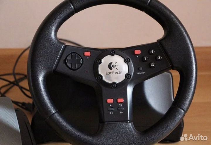 Игровой руль logitech