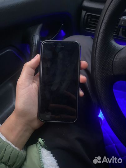 iPhone 7, 32 ГБ