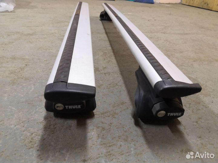 Багажник на рейлинги thule
