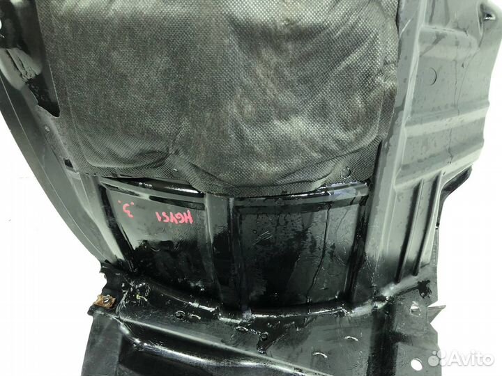 Подкрылок передний правый Nissan Fuga KNY51