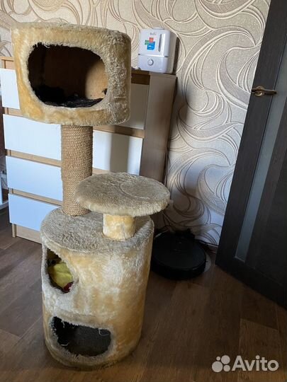 Домик для кошки с когтеточкой бу