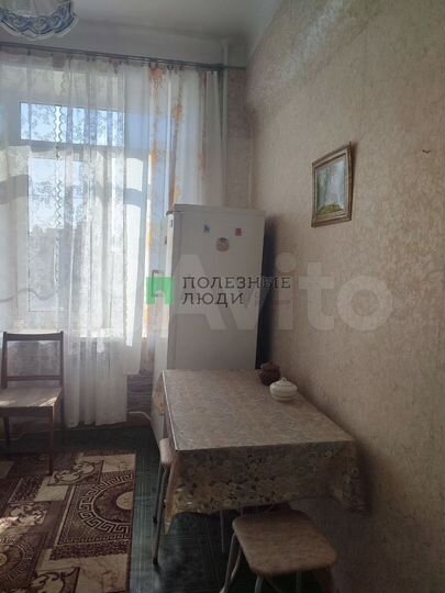 2-к. квартира, 54 м², 2/4 эт.