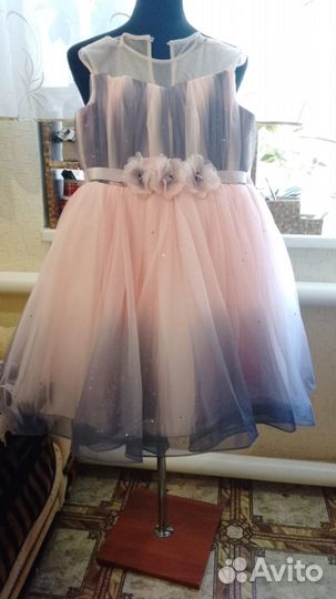 Платье нарядное