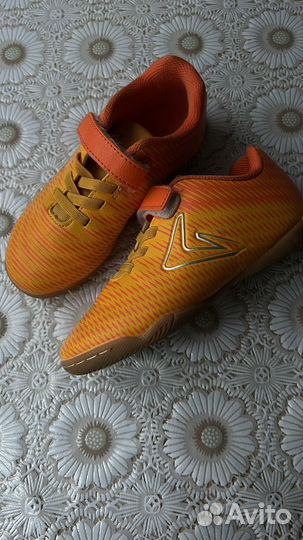 Бутсы 28 размер