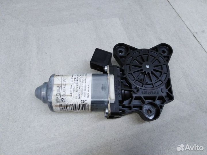 Моторчик заднего правого стеклоподъемника