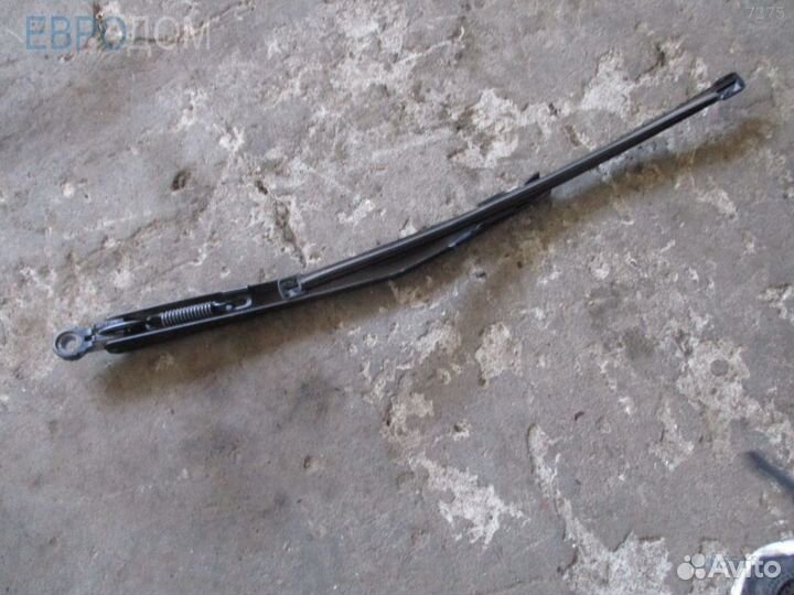 Щеткодержатель задний BMW E87 s1055133