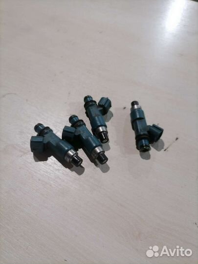 Форсунка топливная Suzuki Grand Vitara 2