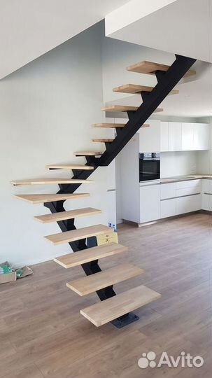 Металлокаркас лестницы