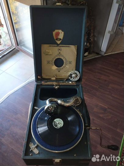 Патефон Молот СССР