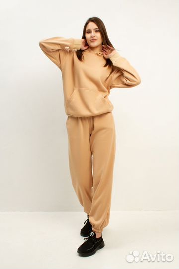 Спортивный костюм женский