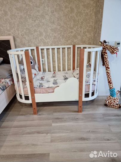 Детская кроватка с маятником трансформер