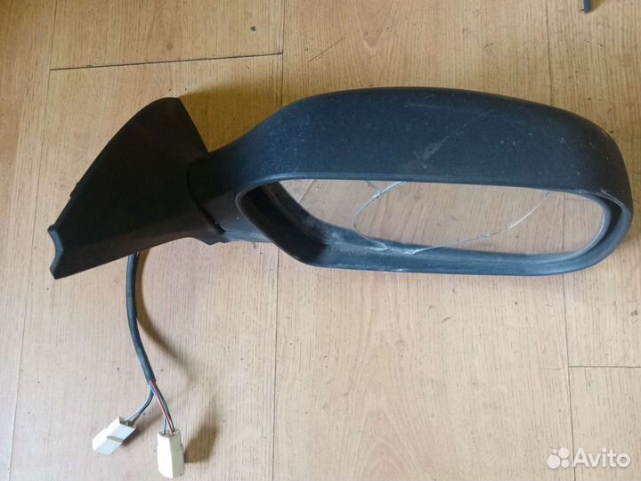 Зеркало правое на Ниву Шевроле