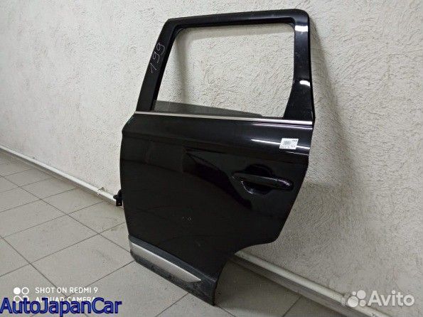Левая дверь Mitsubishi Outlander III