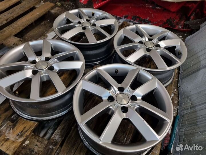 Комплект литых дисков на ваз