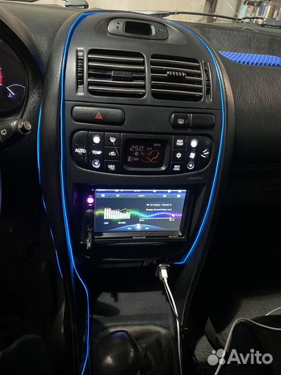 Mitsubishi Carisma 1.6 МТ, 1998, 300 000 км