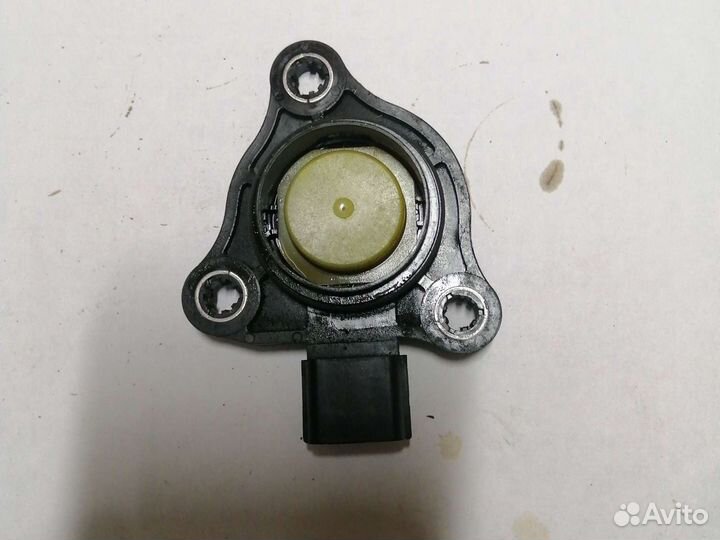 Датчик распредвала Kia Optima Magentis 39404-2E000