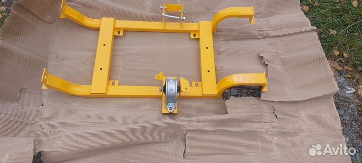 Подрамник раздатки нива