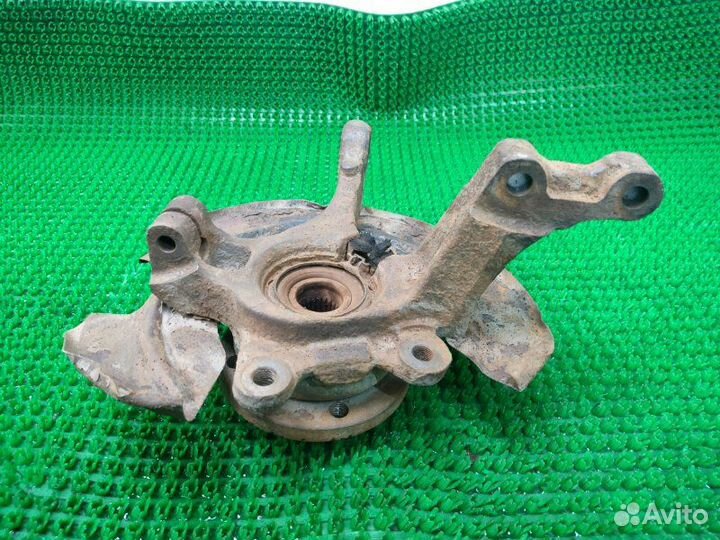 Кулак поворотный передний левый Renault Logan 1