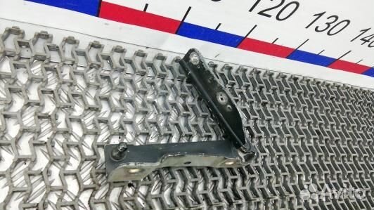 Петля капота ssang yong rexton 1 (74P25D502)