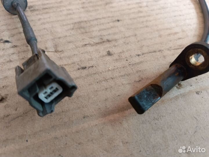 Датчик ABS передний Renault Koleos