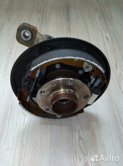 Кулак поворотный Цапфа Ступица в сборе Renault dus