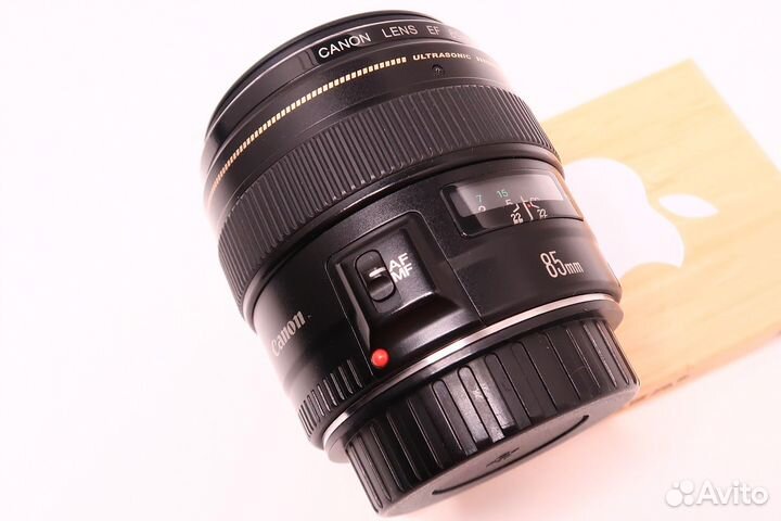 Объектив Canon EF 85mm f1.8 USM + бленда/фильтр