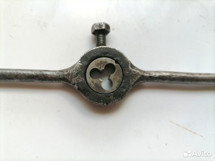 Плашкодержатель с плашкой, СССР