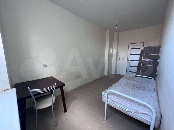 Комната 16 м² в 2-к., 2/4 эт.