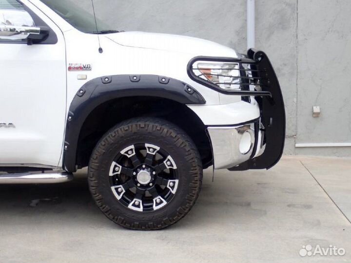 Бампер передний Toyota Tundra UCK51L 2UZ-FE 2007Г