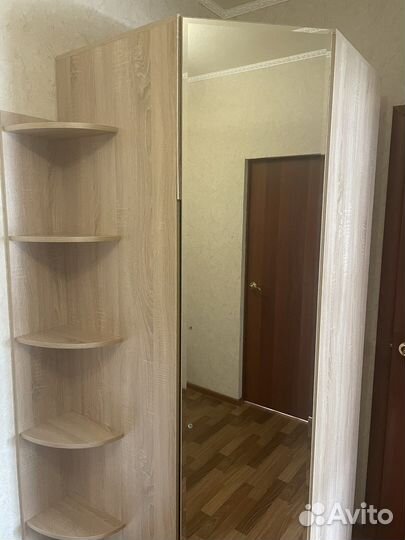 Угловой шкаф