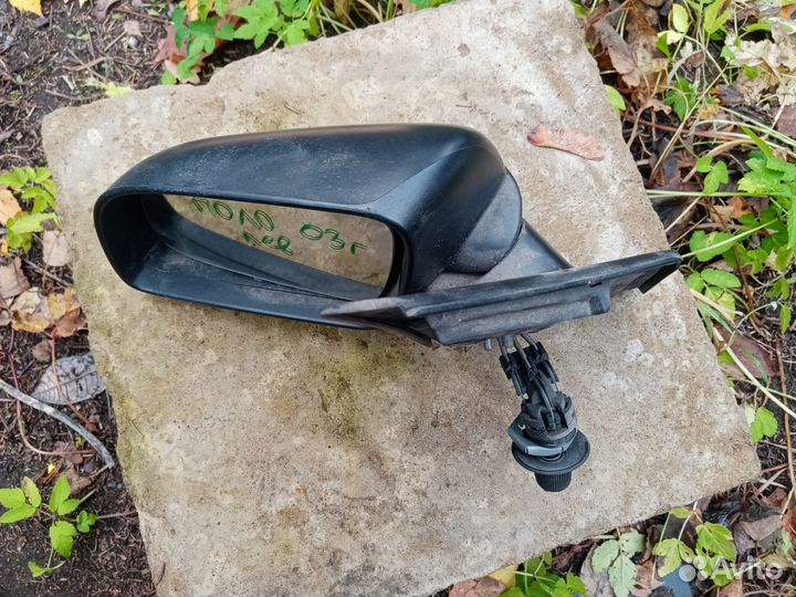Зеркало левое на Фольксваген Поло 2003 год