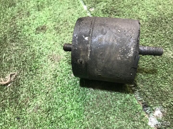 Подушка двигателя Bmw 5-Series E34 M50B20