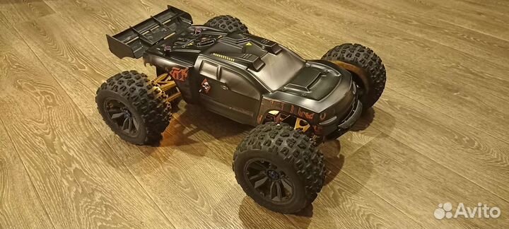 Неубиваемый кузов ERevo 1.0/2.0 1/8, Summit