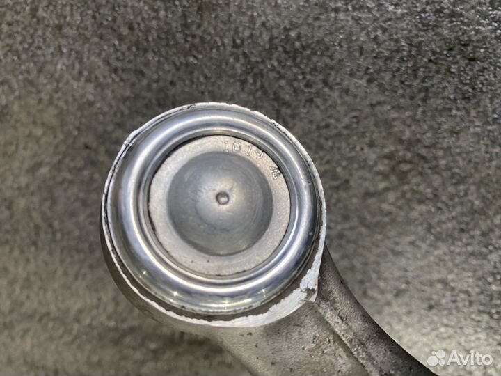 Верхный рычаг передниый левый BMW 5 e39