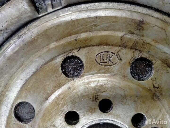 Маховик двухмассовый на двигатель Ауди 2.8 aah