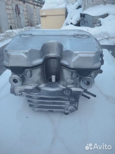 Передняя головка блока цилиндров Honda Magna