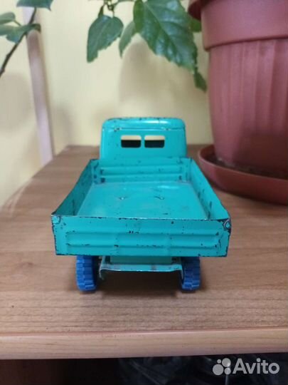 Игрушка грузовик УАЗ головастик. СССР