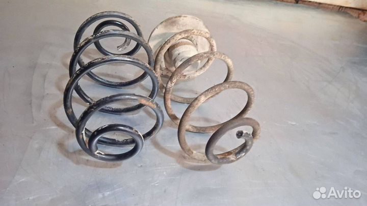 Пружина задняя Opel Astra G 2001