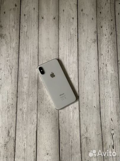 iPhone X, 64 ГБ