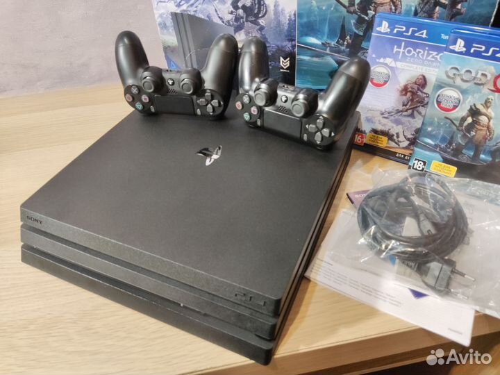 SonyPlayStation 4Pro 1TB +500 игр
