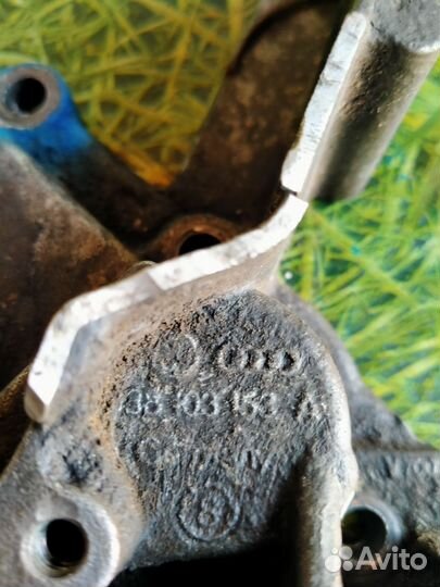 Крышка двигателя для Ауди А4 Б5 1.6л 1998г