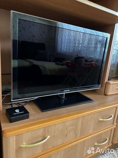Телевизор Samsung 32 led ue32d5000pw