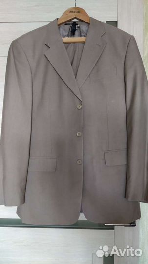 Брючный костюм